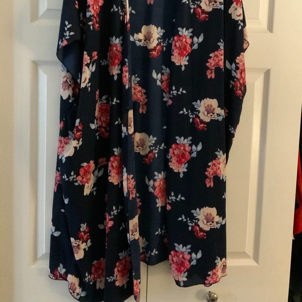Kimono - Picture 2 of 2